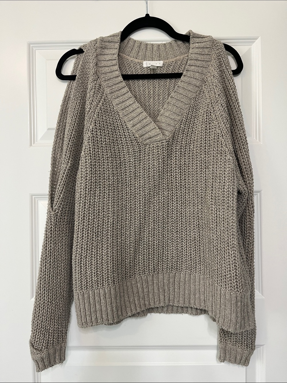 Leith V-Neck Chunky Knit Sweater - Taupe